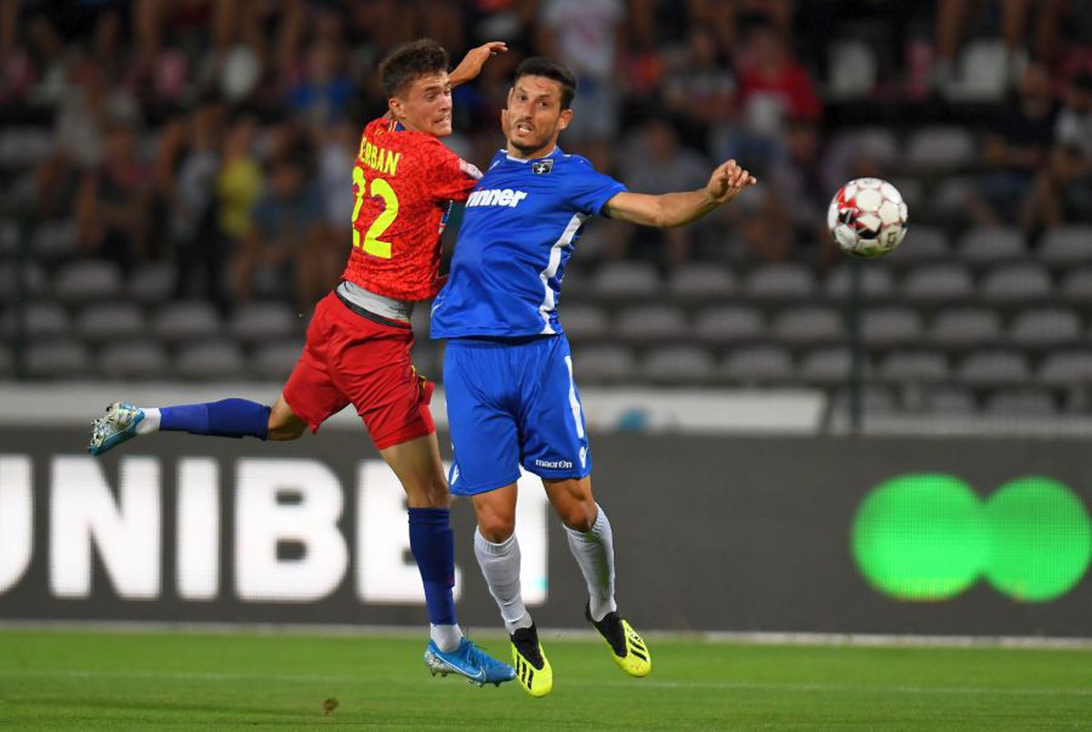 FCSB - VOLUNTARI / VIDEO+FOTO Seară neagră pentru Marian Botezatu! A greșit flagrant la primul gol, și-a dat autogol și și-a rupt tricoul de nervi