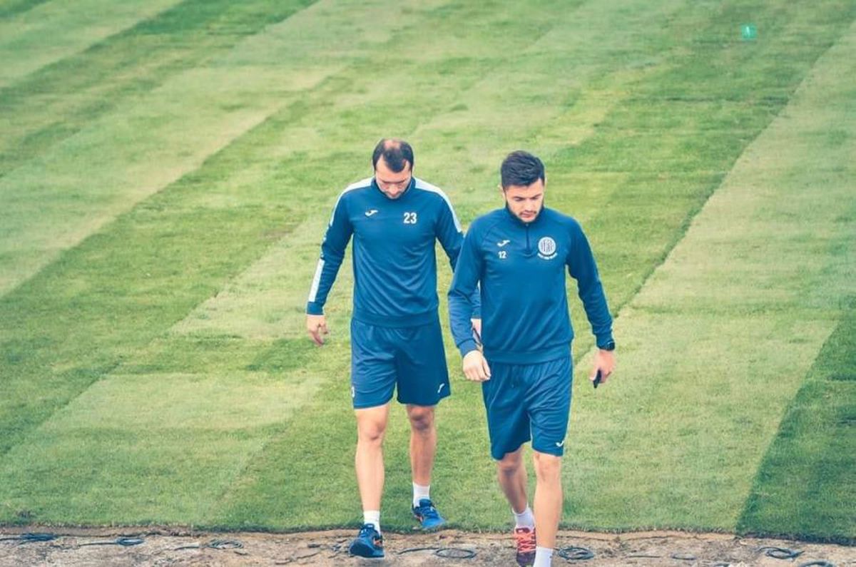 POLI IAȘI // GALERIE FOTO Gazonul de pe „Emil Alexandrescu”, stadionul lui Poli Iași, va fi montat până duminică » Când se vor întoarce moldovenii acasă