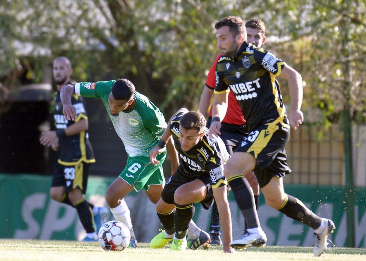 CONCORDIA - DINAMO 1-2 // FOTO „Câinii” au învins noua echipă a lui Erik Lincar! Goluri Brito și Perovic