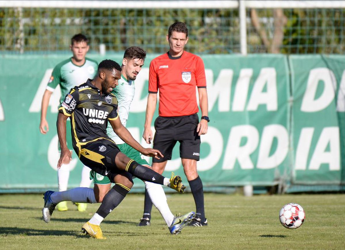 CONCORDIA - DINAMO 1-2 // FOTO „Câinii” au învins noua echipă a lui Erik Lincar! Goluri Brito și Perovic
