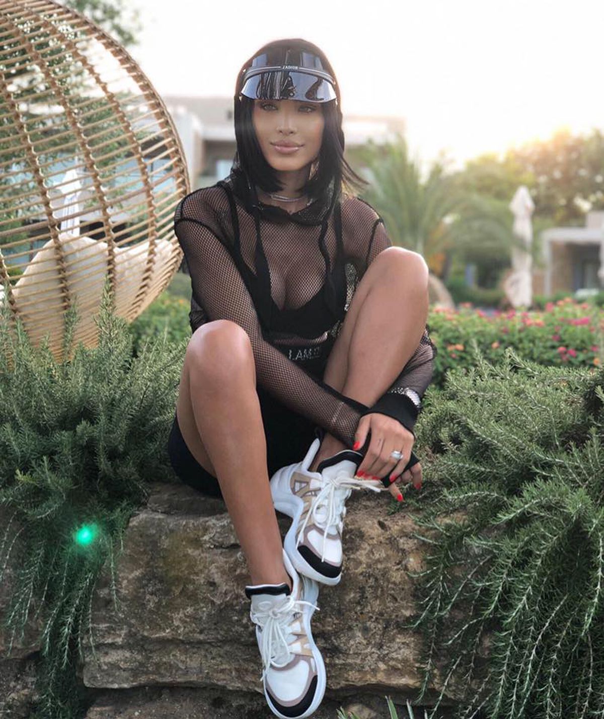 GALERIE FOTO Adelina Pestriţu a ieșit în costum de baie, la -5 grade, din hotelul din Poiană: „Mi-a văzut cineva paltonul?”