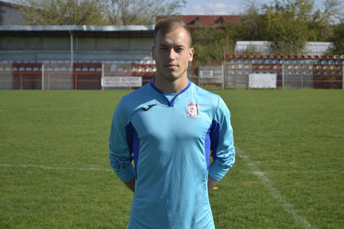 EXCLUSIV // VIDEO+FOTO Alex Dragomir e Ter Stegen de România » Joacă în Liga 3, iar asemănarea este izbitoare!