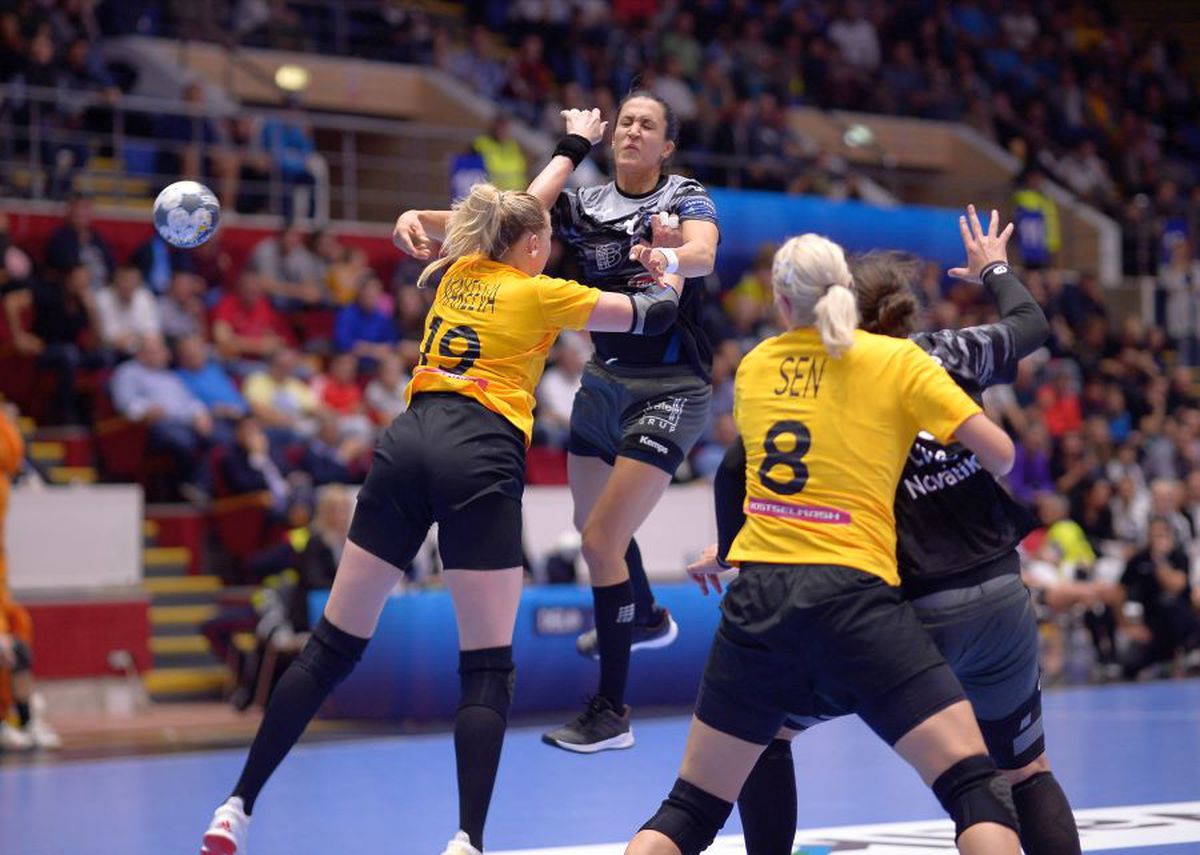 CSM BUCUREȘTI - ROSTOV 23-23 // Adrian Vasile: „Mă nemulțumește că am luat goluri mult prea ușor + Ambros Martin dezvăluie dialogul purtat cu Cristina Neagu