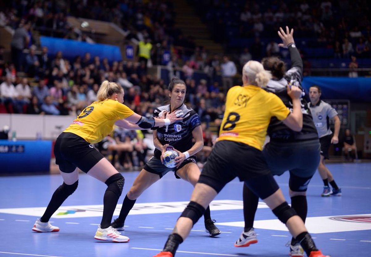 CSM BUCUREȘTI - ROSTOV DON // liveSCORE, FOTO + VIDEO ACUM » Test puternic pentru „tigroaice”, la primul meci „acasă” din Liga Campionilor