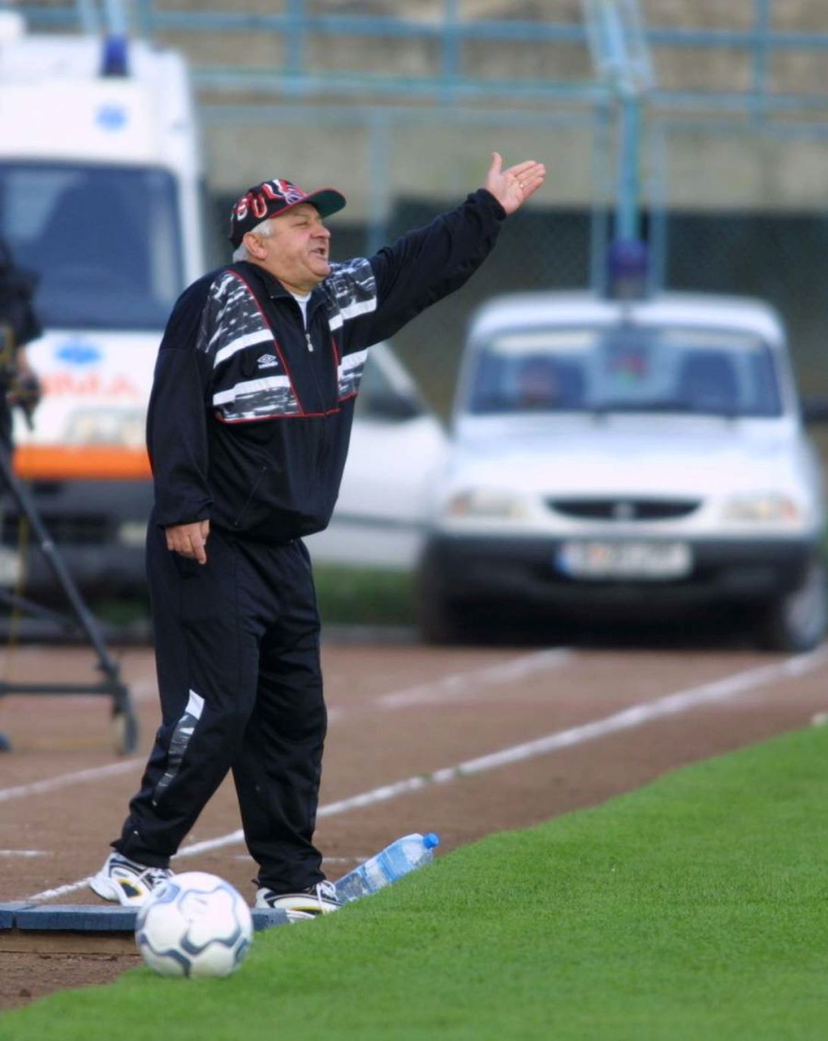 Marin Barbu, bătut de Florin Halagian în vestiar: „Bă, eu d-aia te-am adus aici? Să înjuri arbitrii sau să joci fotbal?”