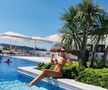 FOTO Anamaria Prodan, imagine incendiară din vacanță! Fotograful a surprins-o într-un costum de baie minuscul