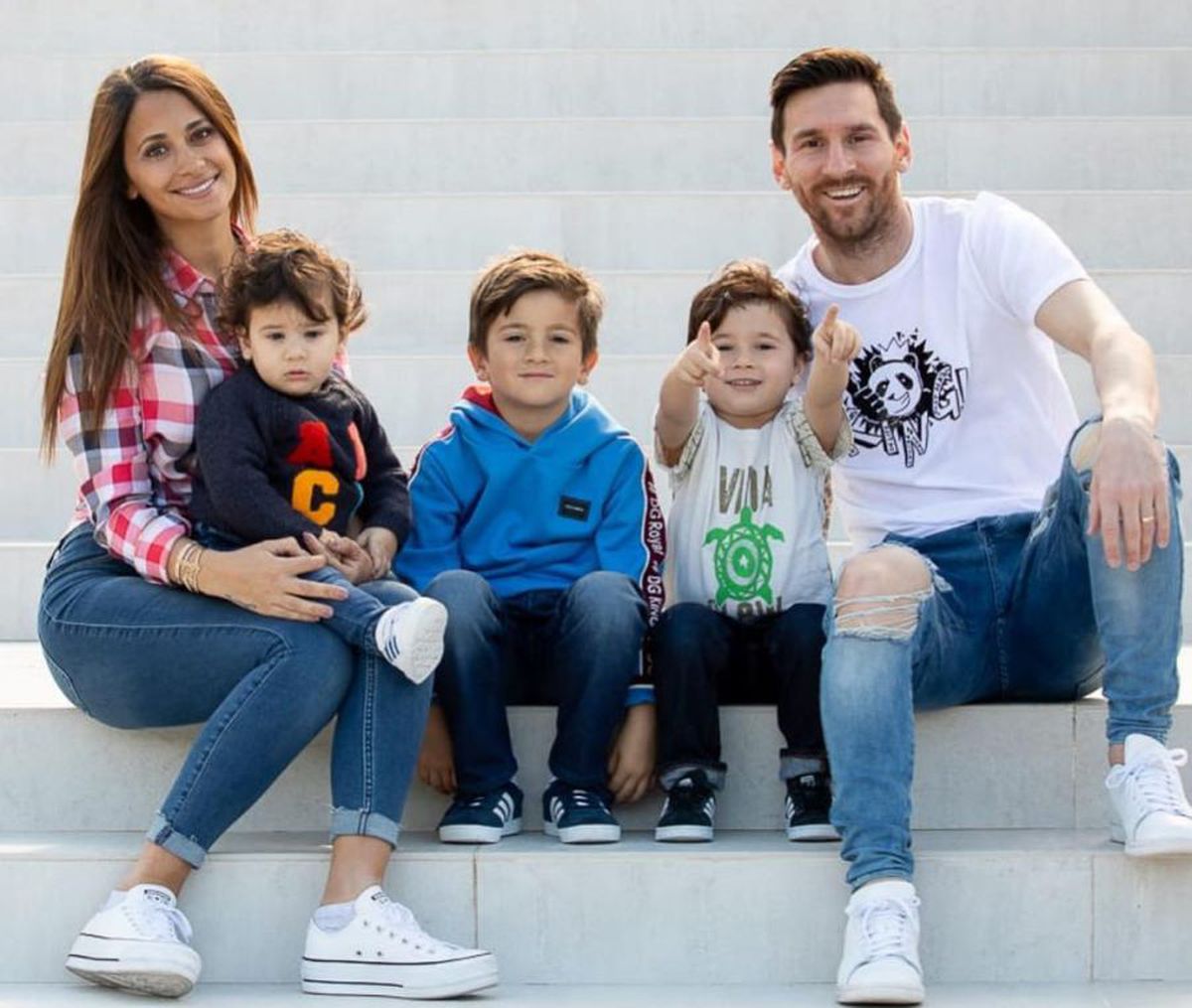 FOTO+VIDEO Lionel Messi stă de o lună pe tușă și acum a spus adevărul despre accidentarea suferită: „Mi se tot fac teste”