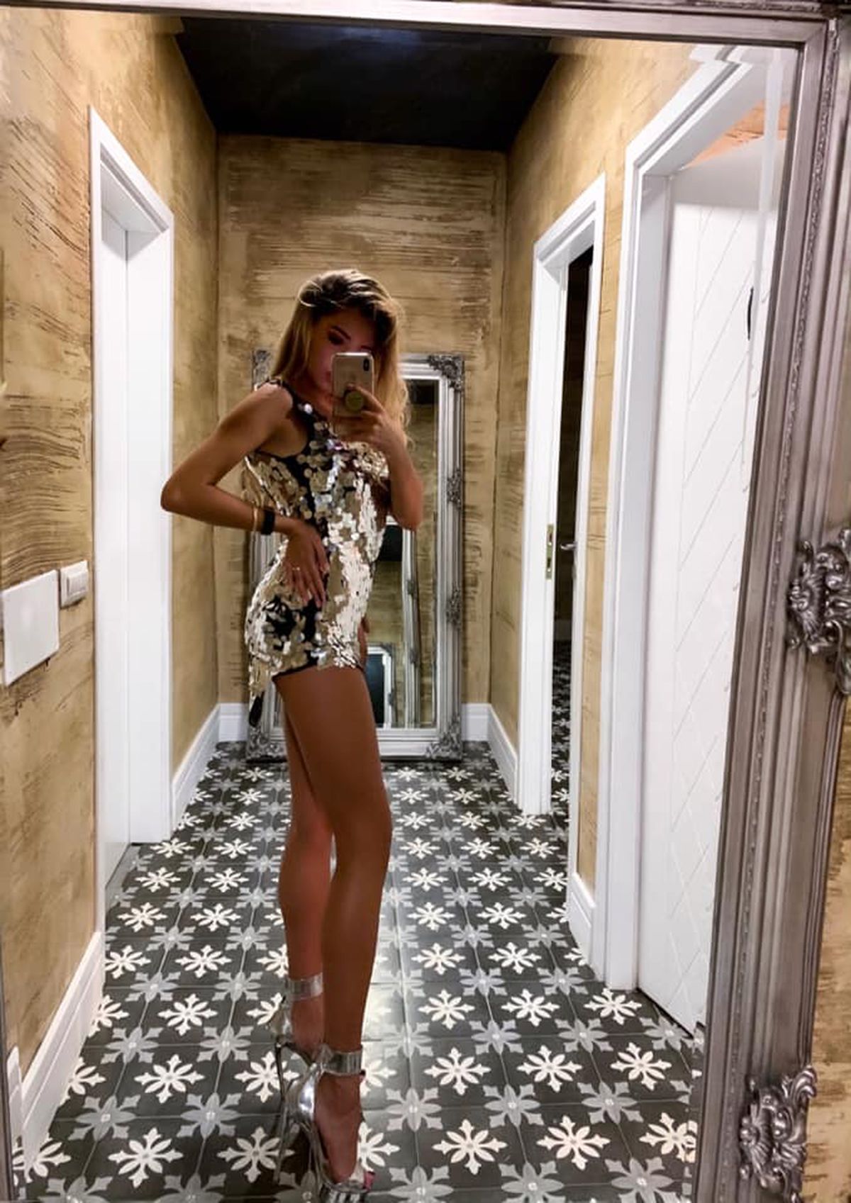 FOTO. Iubita lui Nedelcu, intrigată: „Pe Instagram mă urmăresc în general bărbați. Mă pune pe gânduri ceva”