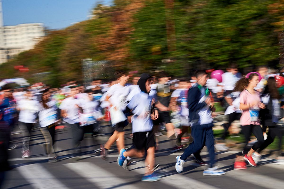 FOTO BUCHAREST MARATHON 2019 // Veselie în alergare pe străzile Bucureștiului