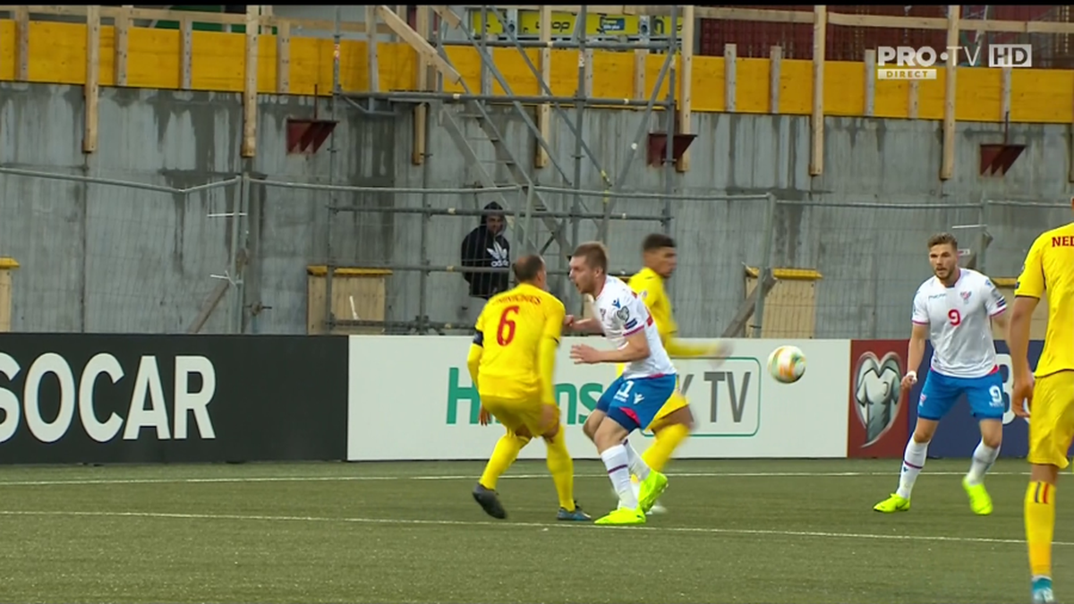 FEROE - ROMÂNIA 0-3 // FOTO Probleme mari pentru Contra: Vlad Chiricheș s-a rupt, Keșeru s-a resimțit pe final