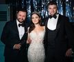 VIDEO Imaginile anului în România! Gigi Becali a făcut show la nunta Teodorei: a aruncat cu sute de bancnote și, la final, fiecare ospătar a stat la coadă pentru 200 de euro