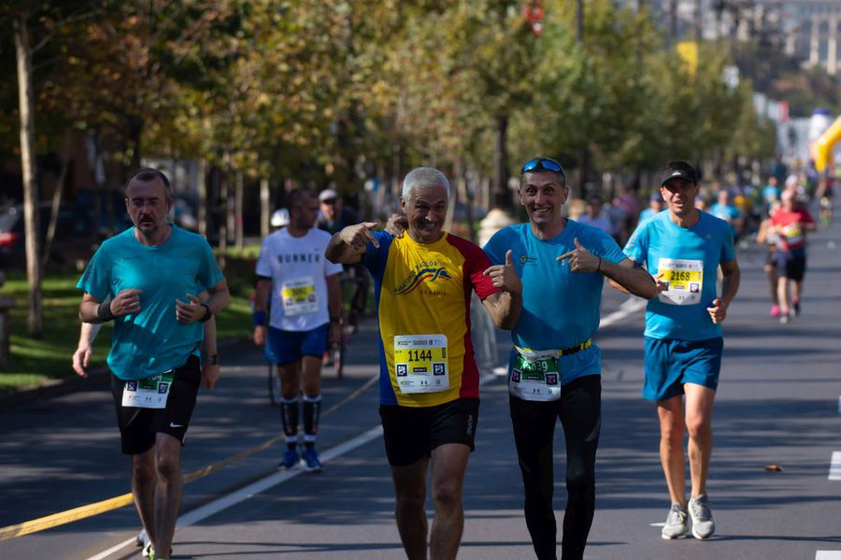 MARATONUL BUCUREȘTI // FOTO Sărbătoare pe străzile Capitalei: iată câștigătorii Maratonului de la București