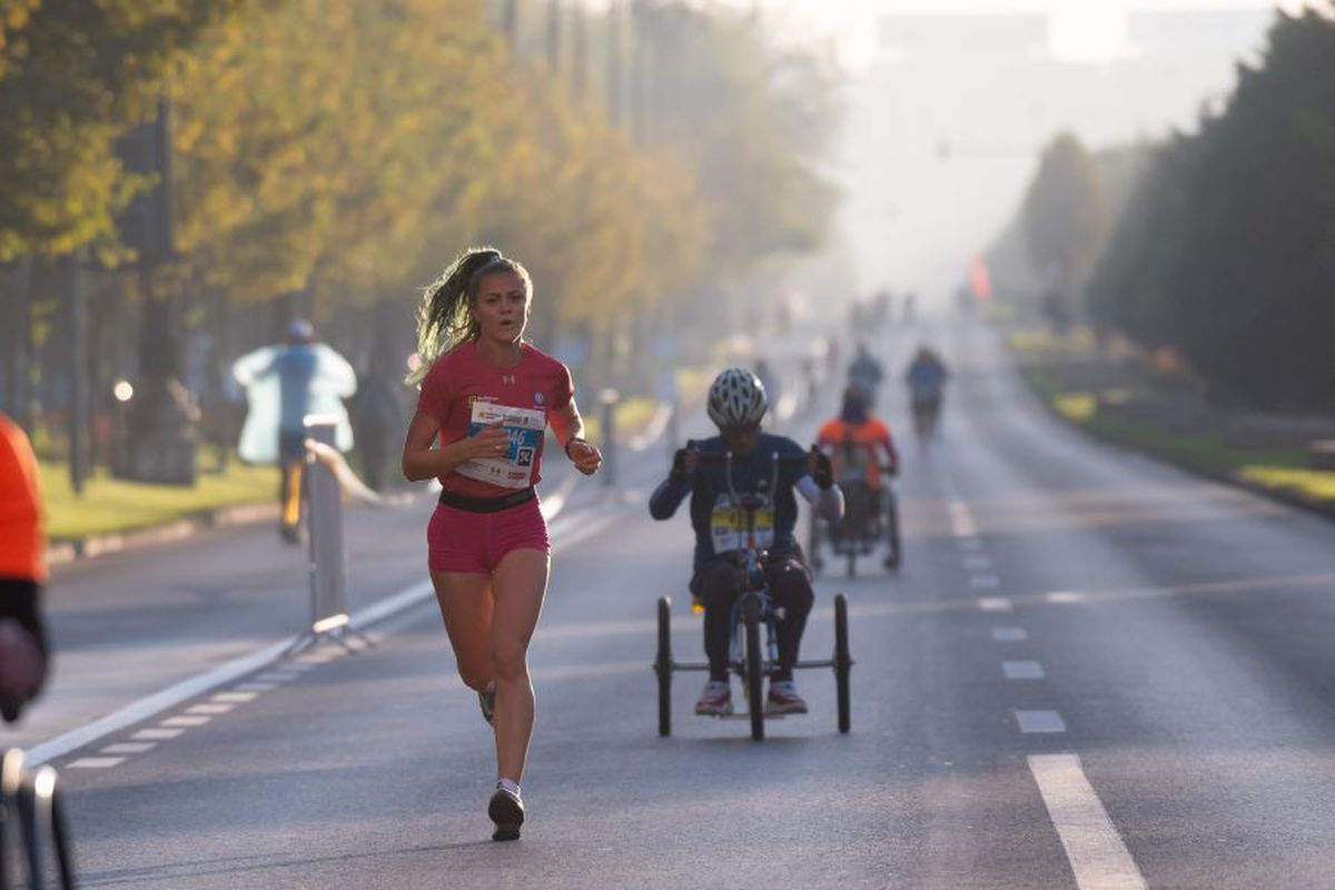 MARATONUL BUCUREȘTI // FOTO Sărbătoare pe străzile Capitalei: iată câștigătorii Maratonului de la București