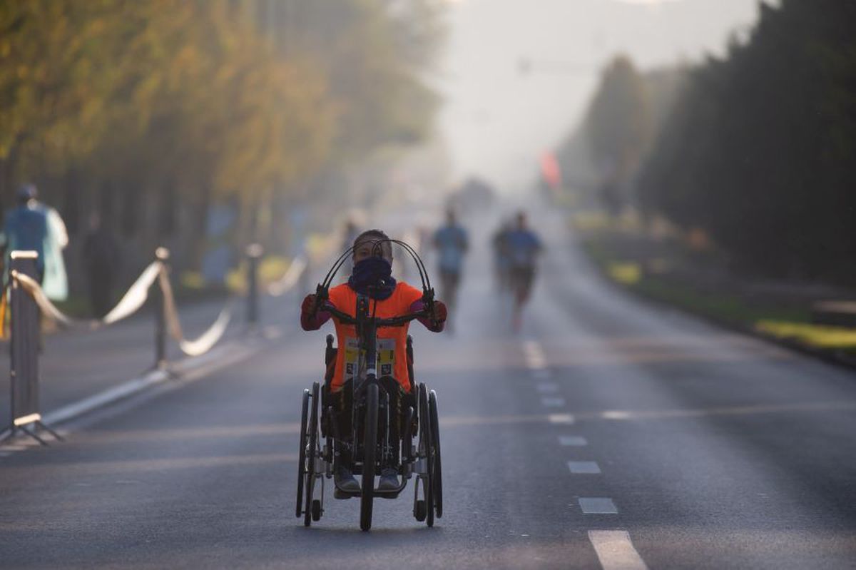 MARATONUL BUCUREȘTI // FOTO Sărbătoare pe străzile Capitalei: iată câștigătorii Maratonului de la București