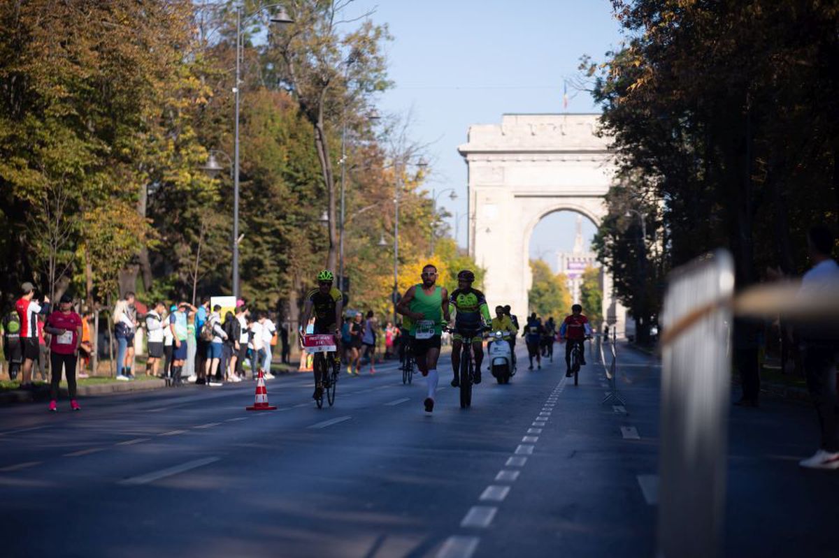 MARATONUL BUCUREȘTI // FOTO Sărbătoare pe străzile Capitalei: iată câștigătorii Maratonului de la București