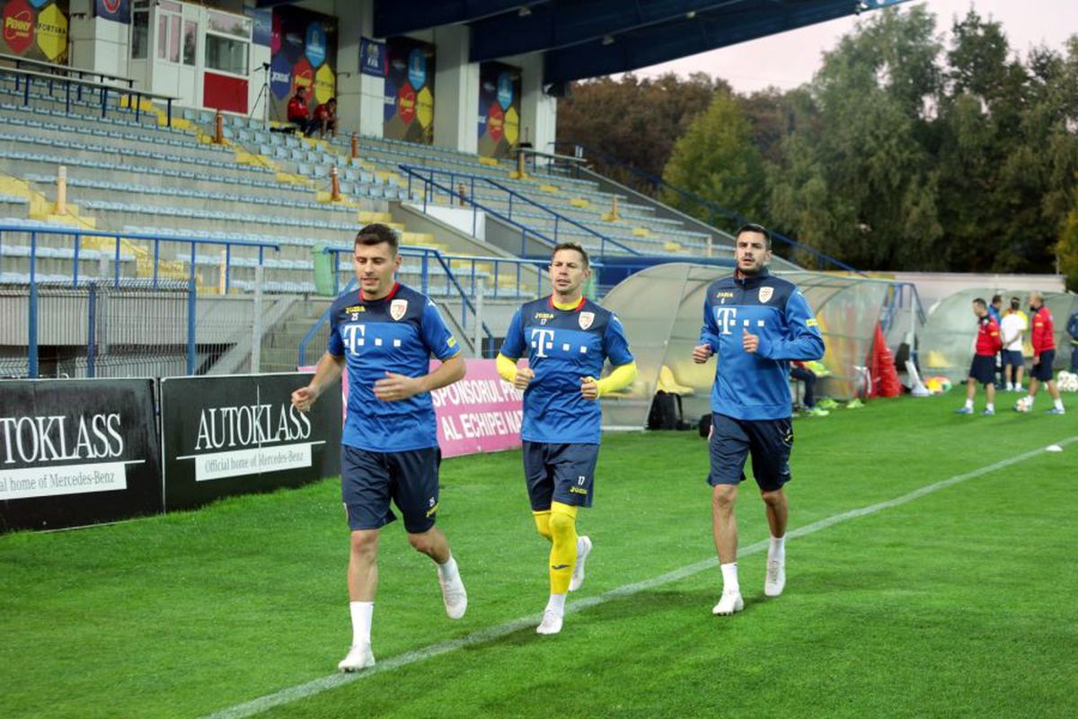 ROMÂNIA - NORVEGIA // FOTO Contra și-a împărțit jucătorii în două tabere la antrenamentul de astăzi Ce au făcut titularii din meciul cu Feroe