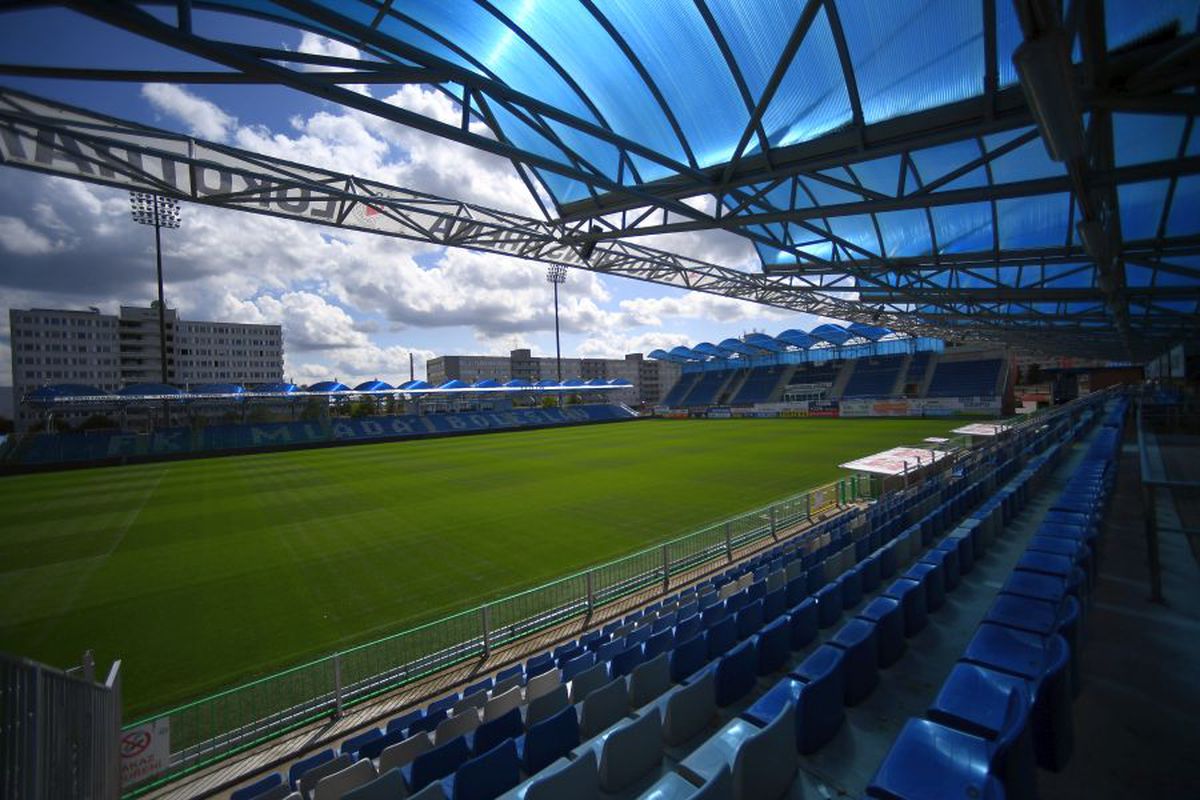 MLADA BOLESLAV - FCSB // VIDEO+FOTO Cehii stau la coadă să vadă "cel mai cunoscut club românesc"