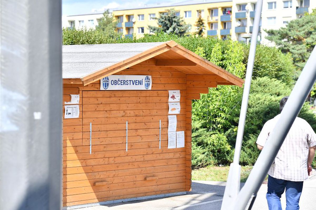 MLADA BOLESLAV - FCSB // VIDEO+FOTO Cehii stau la coadă să vadă "cel mai cunoscut club românesc"