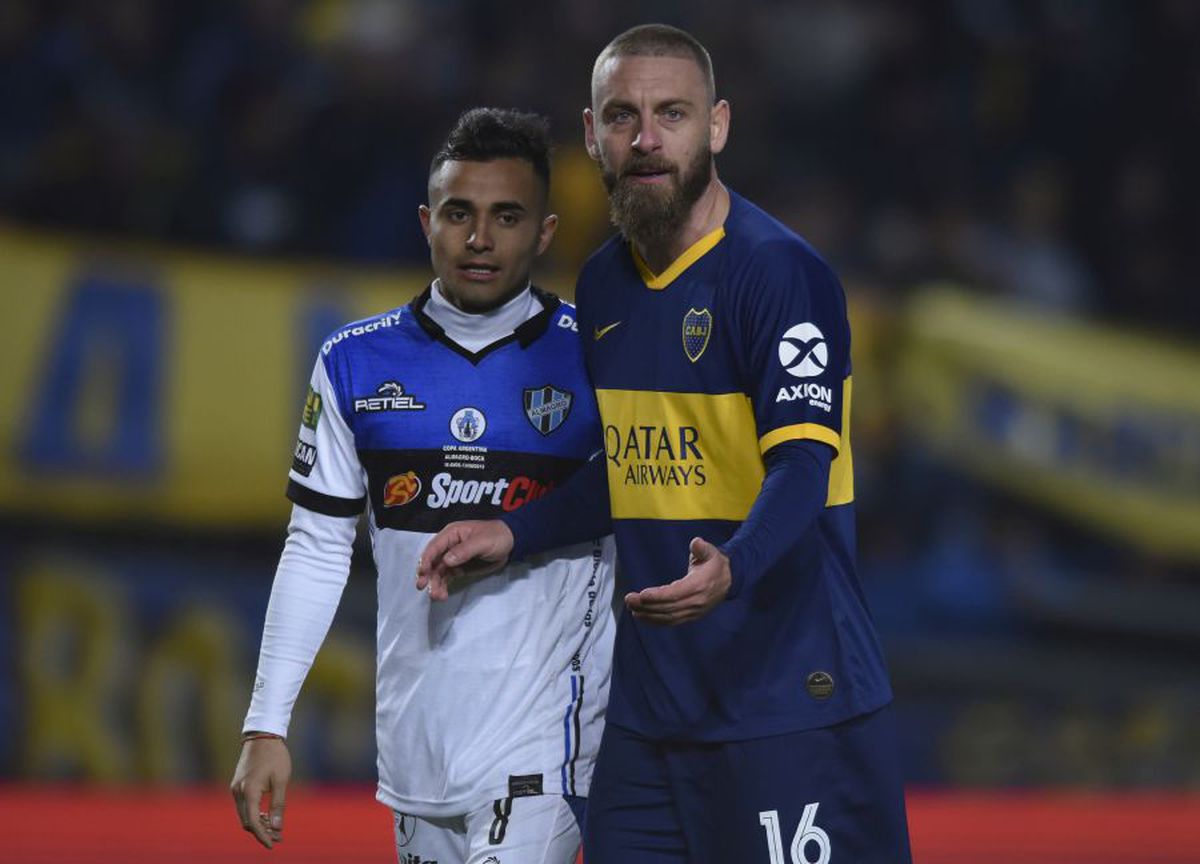 FOTO+VIDEO Ce debut incendiar pentru De Rossi la Boca! Gol, tackling sălbatic și eliminare la penalty-uri