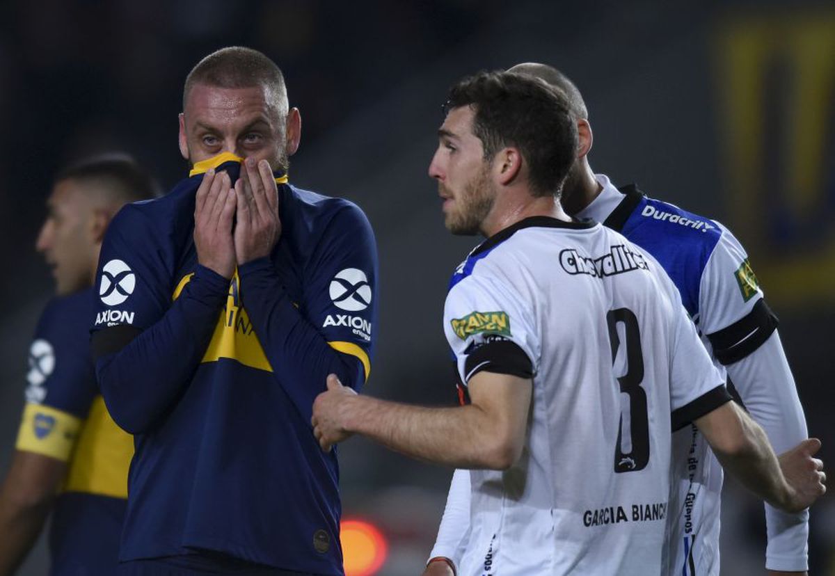 FOTO+VIDEO Ce debut incendiar pentru De Rossi la Boca! Gol, tackling sălbatic și eliminare la penalty-uri