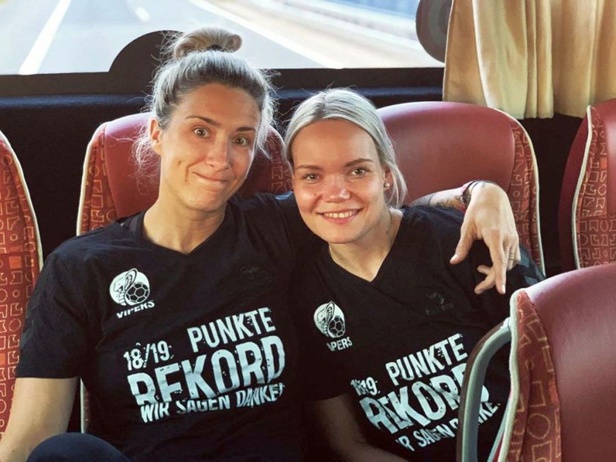 GALERIE FOTO Laura Nicoletta Vasilescu, prima handbalistă română care recunoaște că e gay: „Viitorul e al nostru! Te iubesc necondiționat”