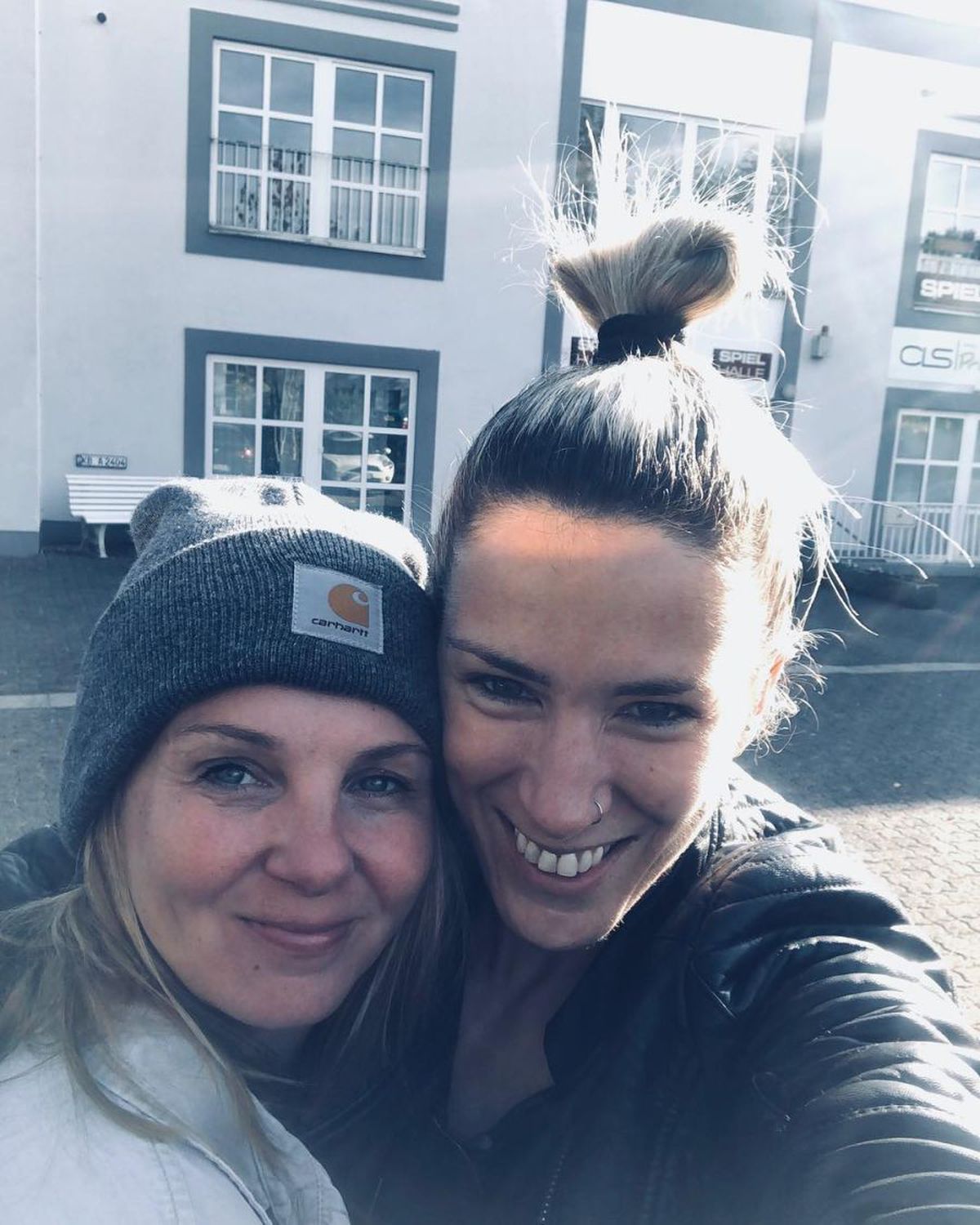 GALERIE FOTO Laura Nicoletta Vasilescu, prima handbalistă română care recunoaște că e gay: „Viitorul e al nostru! Te iubesc necondiționat”