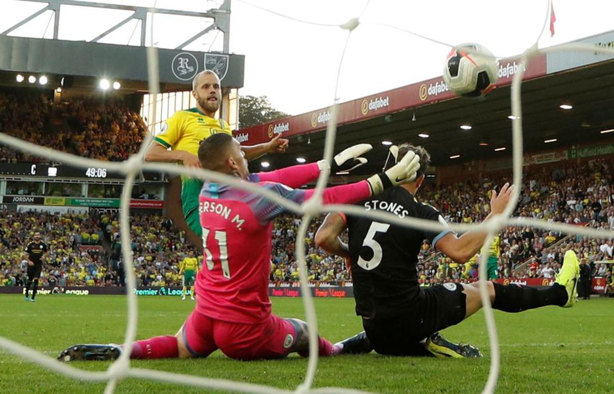 NORWICH - MANCHESTER CITY 3-2 // FOTO Surpriza sezonului în Premier League » Pep Guardiola, lăsat fără replică de o nou-promovată