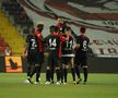 GAZIANTEP - BEȘIKTAȘ 3-2 // VIDEO Șumudică a condus Beșiktaș cu 3-0, dar a primit două goluri într-un minut! Cum s-a terminat „nebunia” de meci în care au fost acordate trei cartonașe roșii