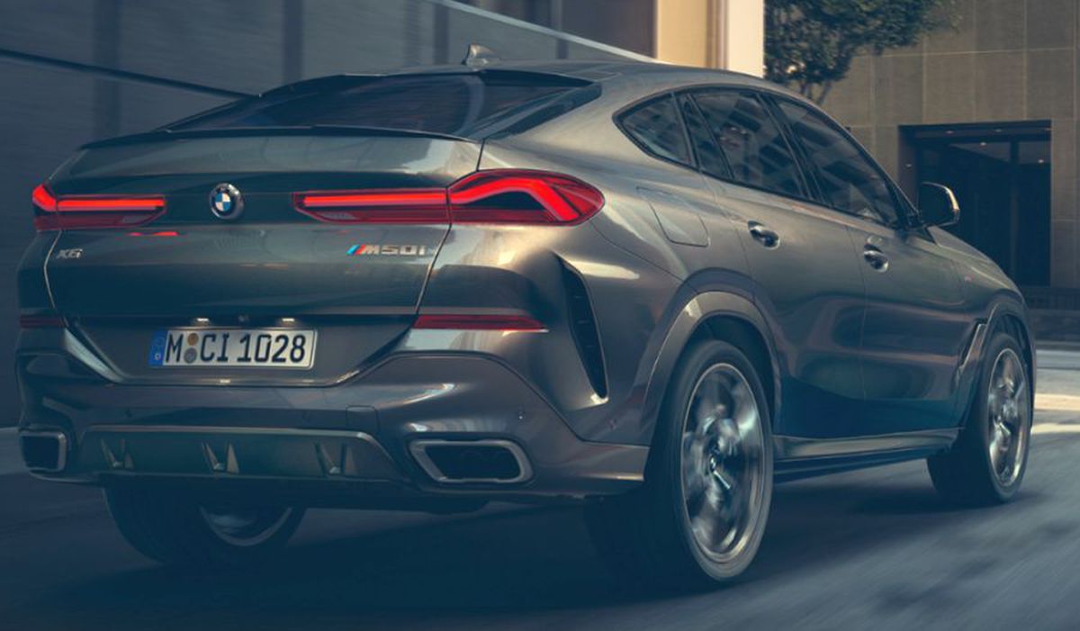 FCSB // VIDEO Gigi Becali, cadou de 100.000 de euro pentru Alexandru Tudor! Fostul arbitru a primit un BMW de 500 de cai putere