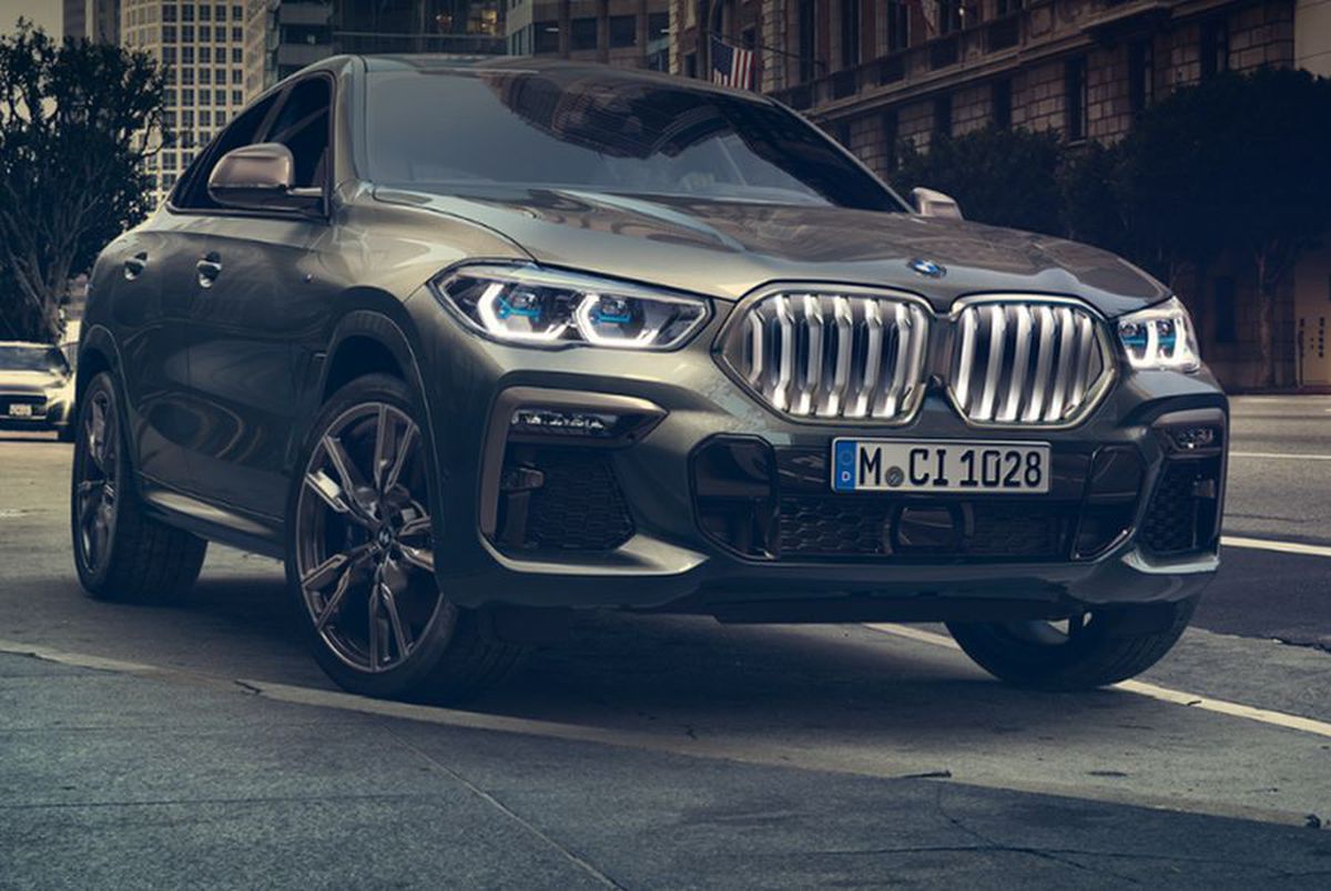 FCSB // VIDEO Gigi Becali cadou de 100.000 de euro pentru Alexandru Tudor! Fostul arbitru a primit un BMW de 500 de cai putere