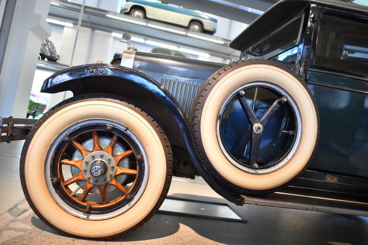 Am vizitat Muzeul Skoda din Cehia: 350 de modele cu o istorie fabuloasă