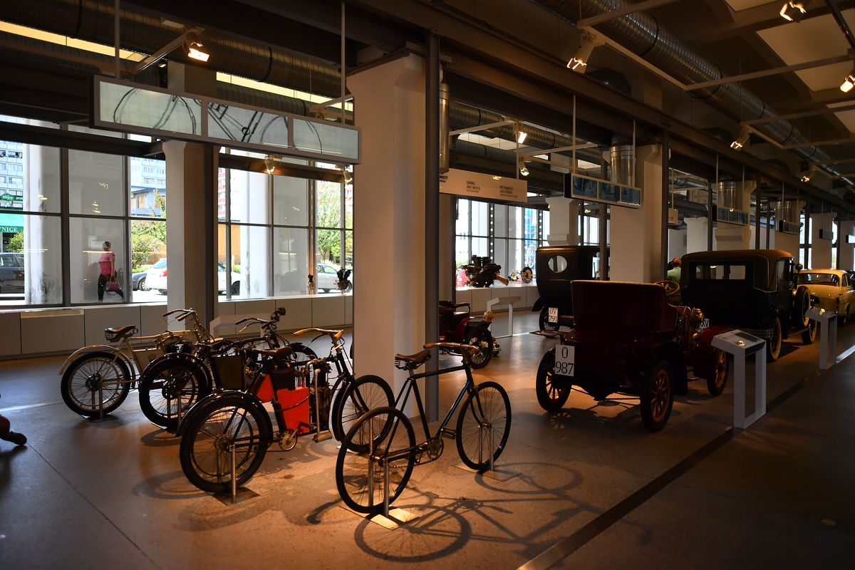 Am vizitat Muzeul Skoda din Cehia: 350 de modele cu o istorie fabuloasă