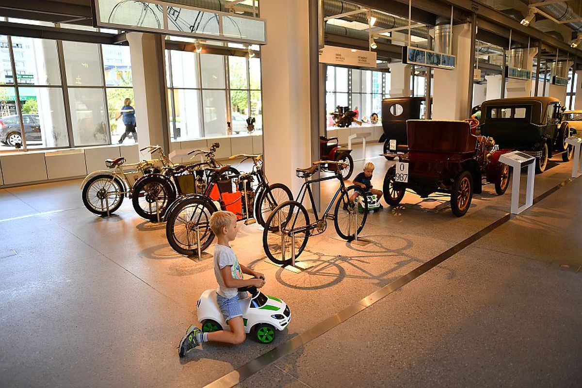 Am vizitat Muzeul Skoda din Cehia: 350 de modele cu o istorie fabuloasă