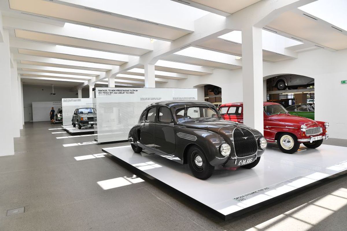 Am vizitat Muzeul Skoda din Cehia: 350 de modele cu o istorie fabuloasă