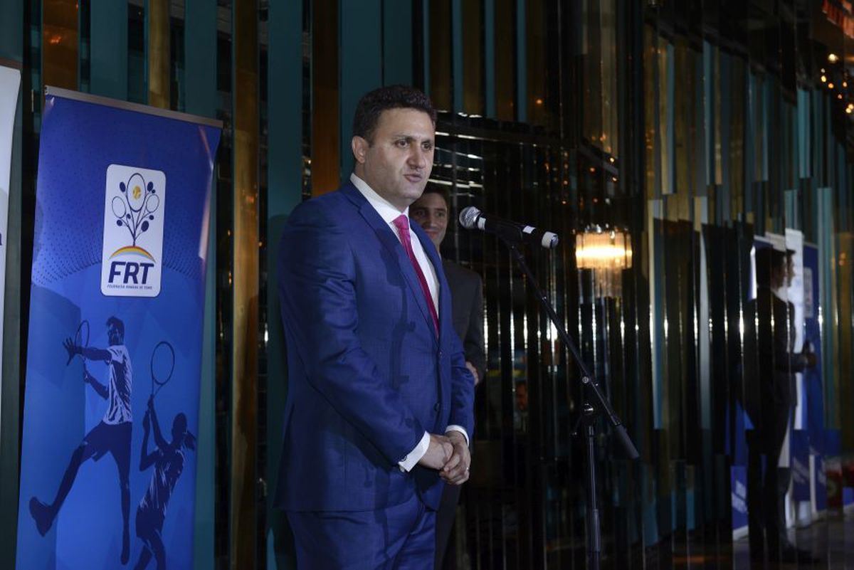 VIDEO Dezastru total la sala Dinamo: șoareci, ploaie, igrasie, jeg!