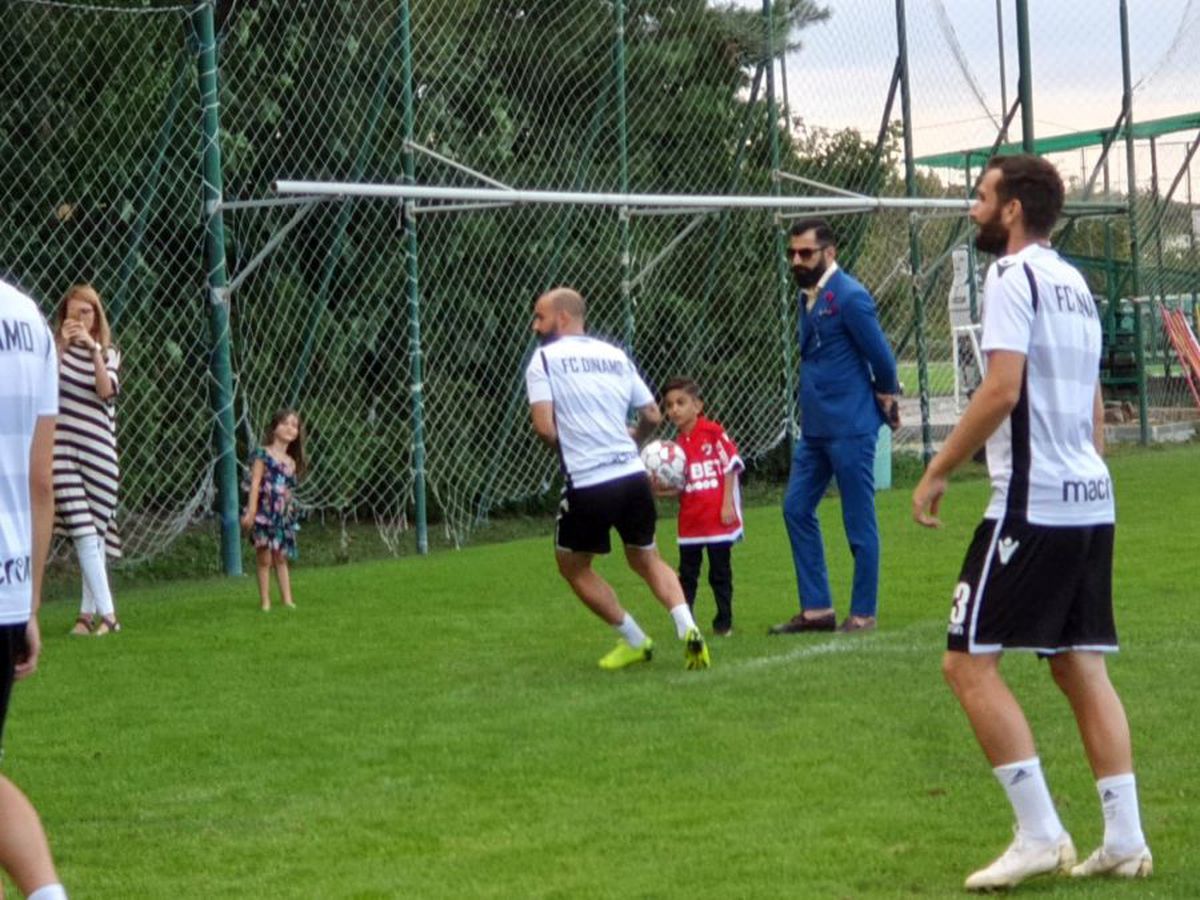 CHINDIA TÂRGOVIȘTE - DINAMO // VIDEO + FOTO Surpriză la Dinamo: 10 jucători la control antidoping » Ce vedetă a venit la antrenament