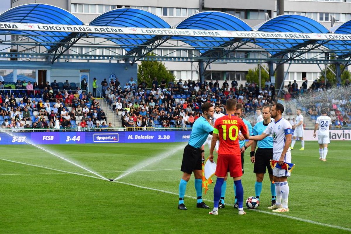 MLADA BOLESLAV - FCSB // FOTO Salvați de Panțâru » Fără antrenor și cu 9 accidentați, FCSB se califică în play-off-ul EL cu un gol în prelungiri