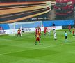 MLADA BOLESLAV - FCSB // FOTO Fază controversată în finalul primei reprize! Cehilor li s-a anulat un gol pentru fault în atac
