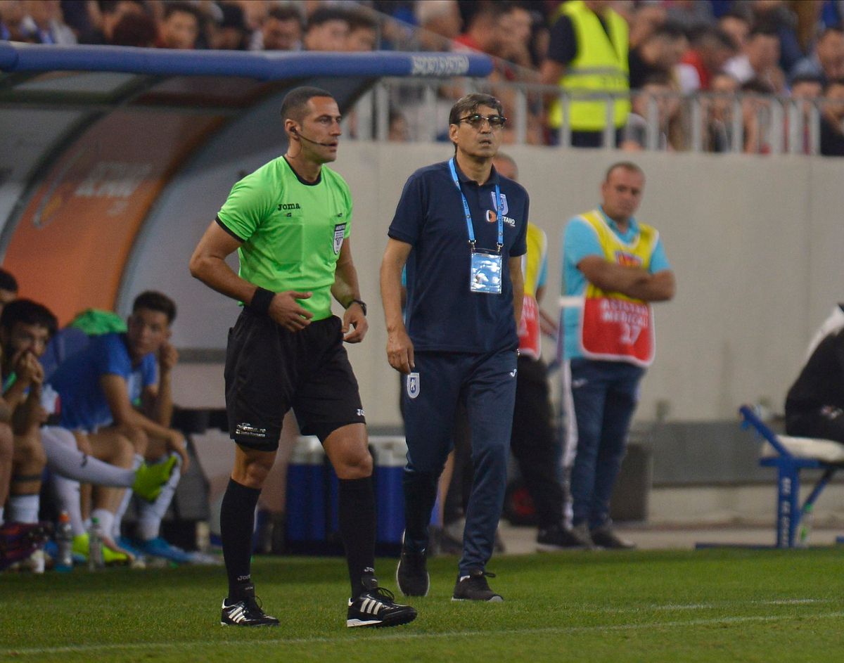 CRAIOVA - FCSB 0-0 // liveTEXT, FOTO + VIDEO ACUM Derby-ul toamnei în Liga 1 » Hora ratează incredibil în minutul 43
