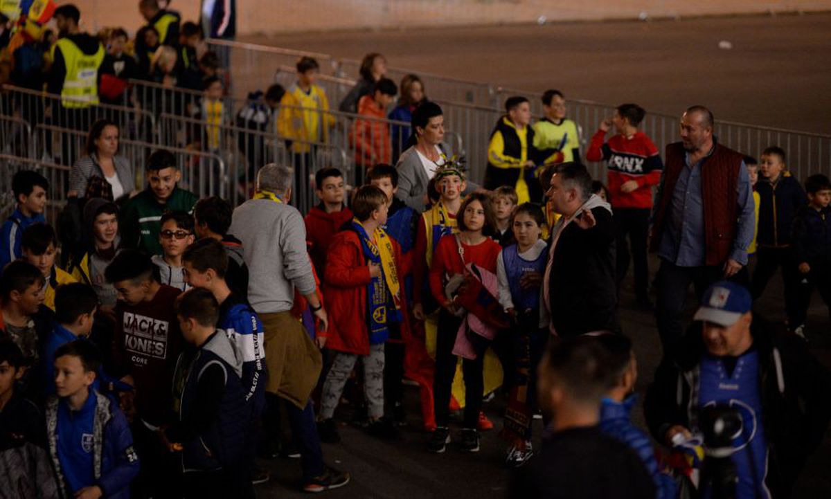 ROMÂNIA - NORVEGIA // VIDEO + FOTO Galerie mare pe Arena Națională: „Azi sunt 30.000 de suporteri, mâine 30.000 de absențe” :D
