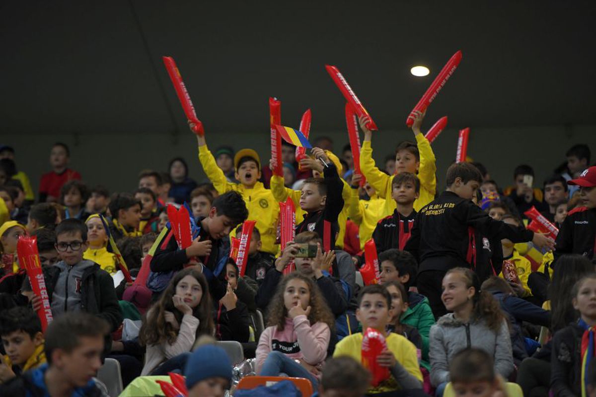 ROMÂNIA - NORVEGIA // VIDEO + FOTO Moment FANTASTIC pe Arena Națională! Imnul României a răsunat mai tare ca niciodată din glasurile celor 30.000 de copii