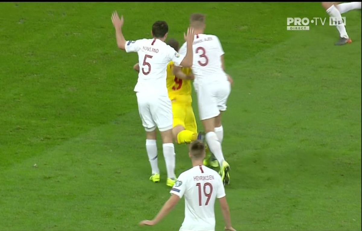 ROMÂNIA - NORVEGIA // FOTO George Pușcaș a cerut penalty! Ce se observă în imagini + reacția lui MM: „E genetică chestia asta”