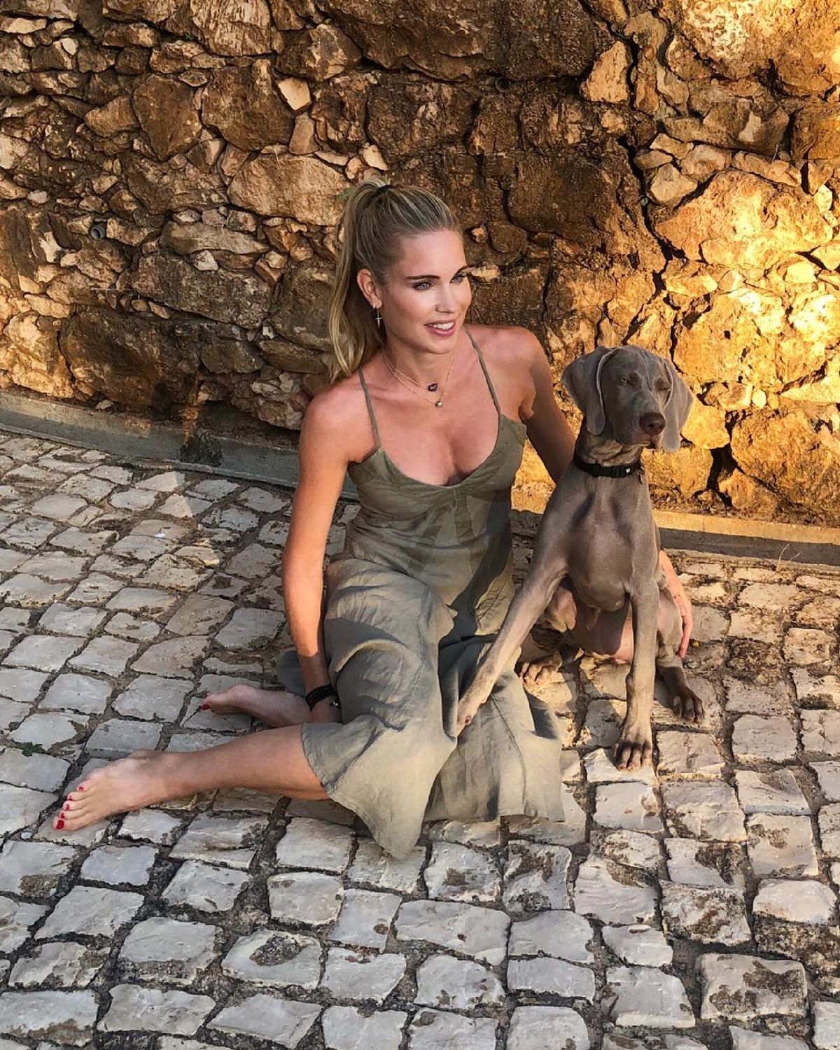 FOTO O frumusețe și la 44 de ani! Soția lui Luis Figo surprinde: imagini super sexy