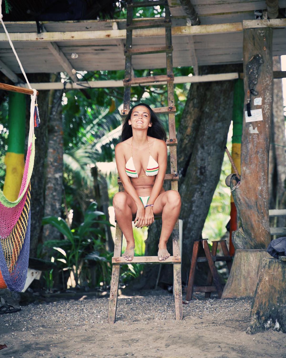 FOTO Cea mai sexy prezentatoare din România! Liza, vlogărița care răvășește Instagramul