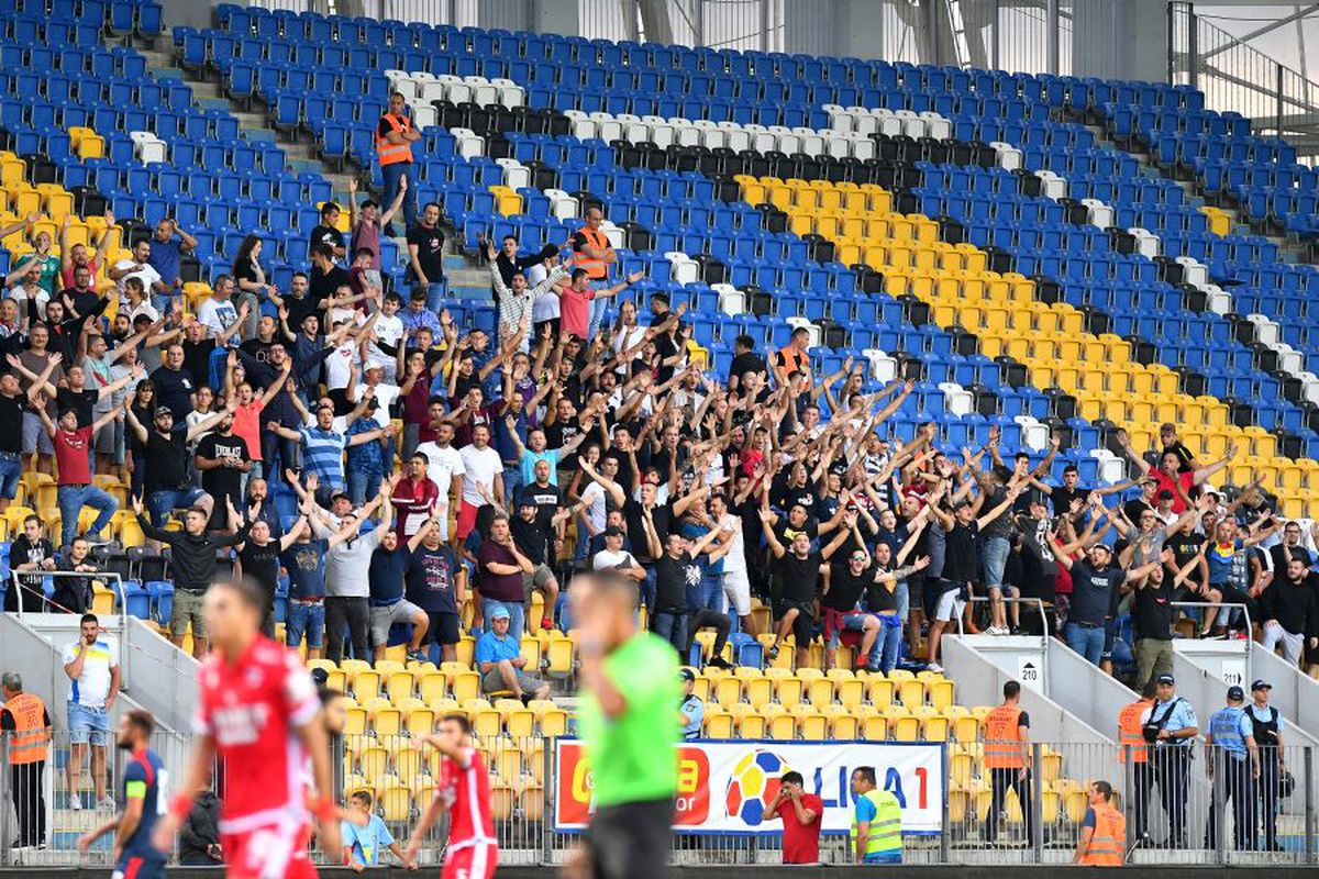 CHINDIA TÂRGOVIȘTE - DINAMO 3-2 // VIDEO+FOTO Uhrin n-a schimbat nimic! Roș-albii pierd contra Chindiei și revin pe ULTIMUL LOC
