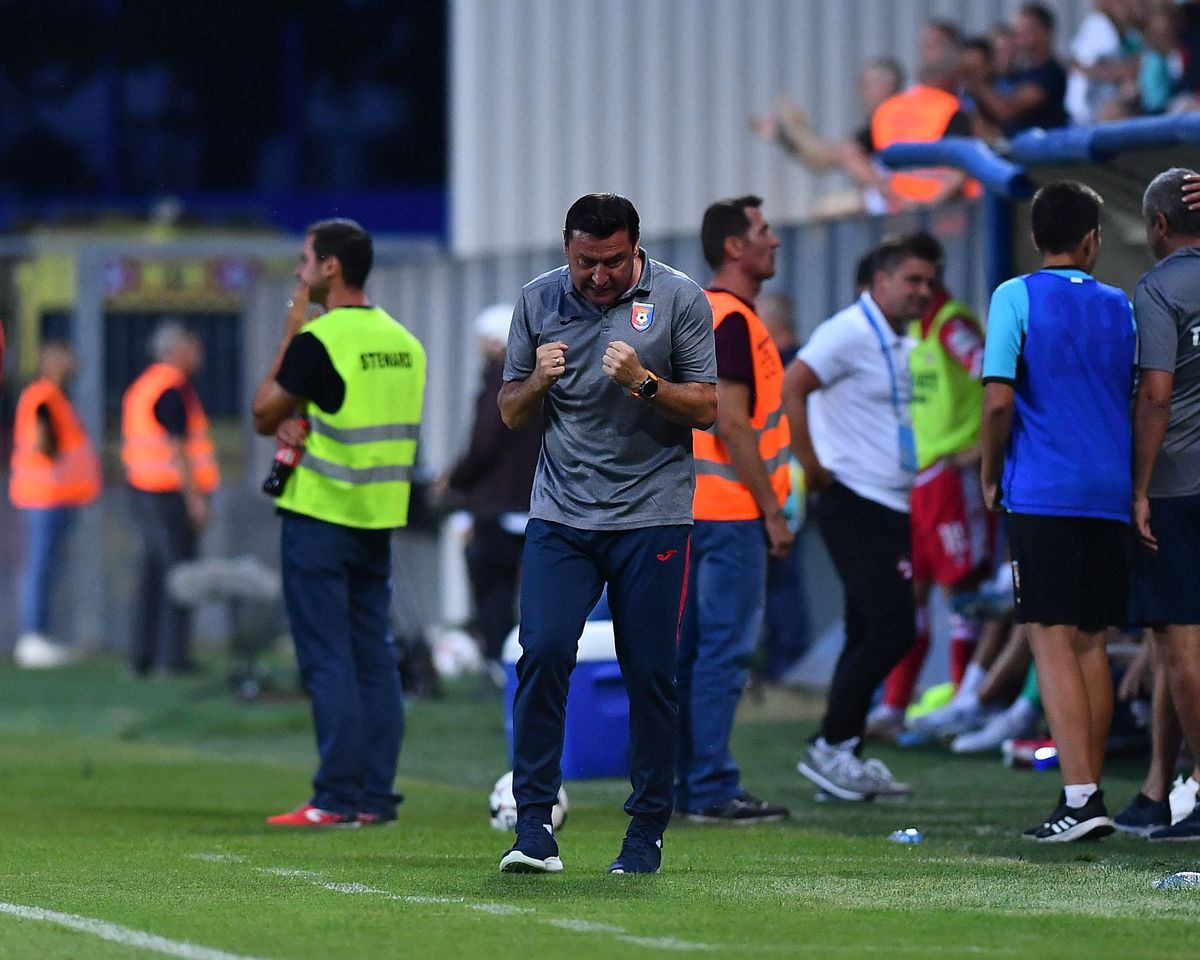 CHINDIA TÂRGOVIȘTE - DINAMO 3-2 // liveTEXT, VIDEO+FOTO » Nistor înscrie înainte de final