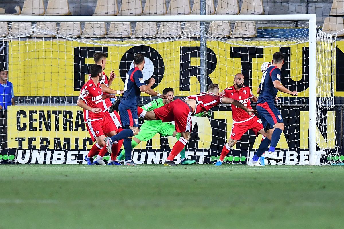 CHINDIA TÂRGOVIȘTE - DINAMO 3-2 // liveTEXT, VIDEO+FOTO » Nistor înscrie înainte de final