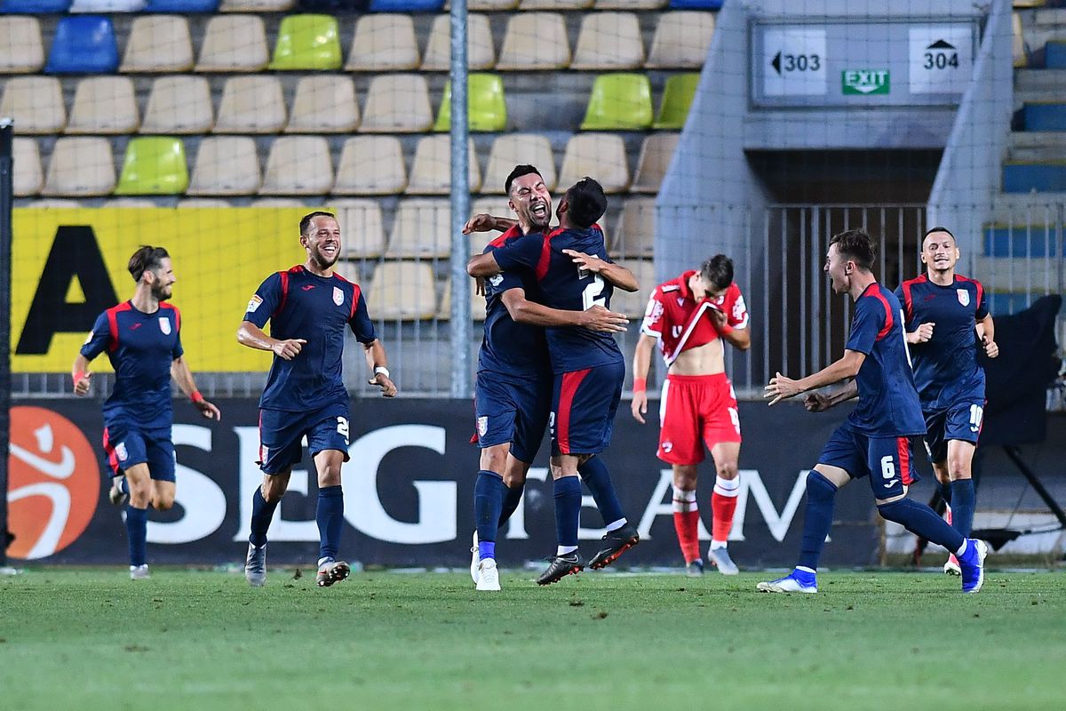 CHINDIA TÂRGOVIȘTE - DINAMO 3-2 // VIDEO+FOTO Uhrin n-a schimbat nimic! Roș-albii pierd contra Chindiei și revin pe ULTIMUL LOC