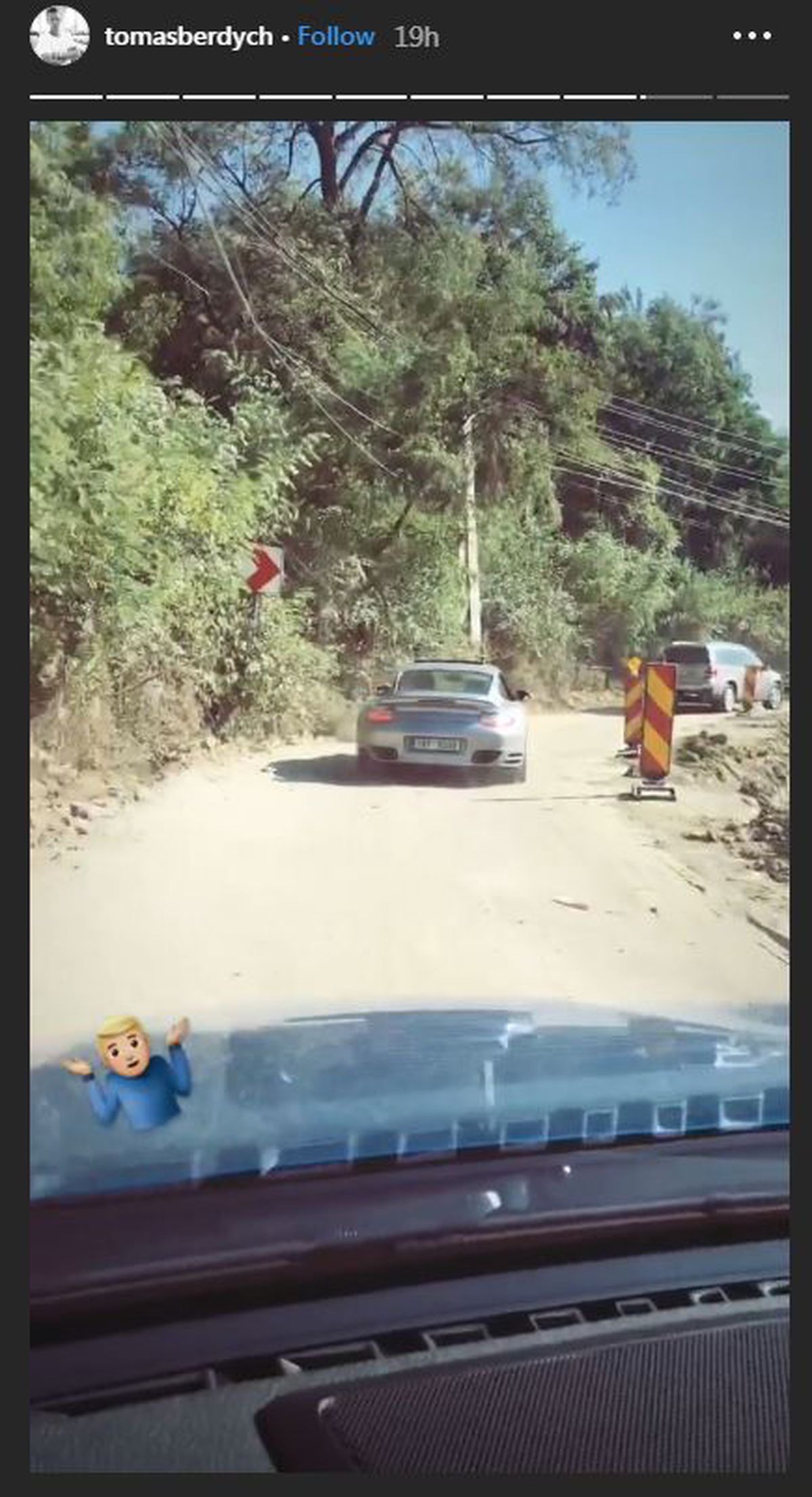 GALERIE FOTO A fost în Top 5, iar acum face reclamă României! Tomas Berdych s-a întâlnit cu ursul pe Transfăgărășan