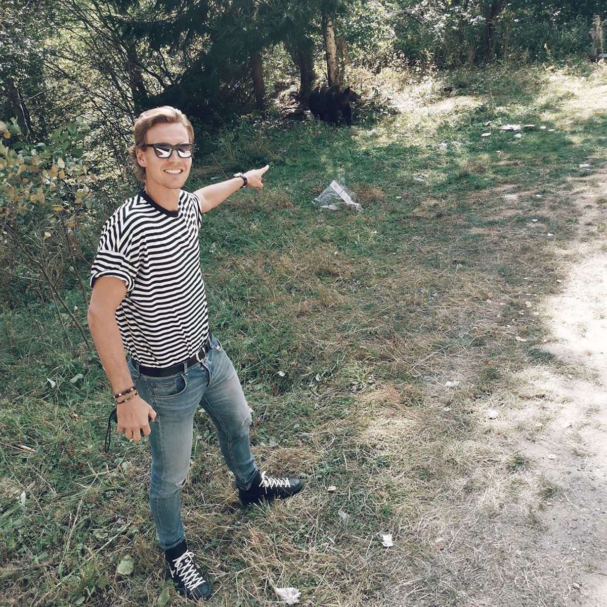 GALERIE FOTO A fost în Top 5, iar acum face reclamă României! Tomas Berdych s-a întâlnit cu ursul pe Transfăgărășan